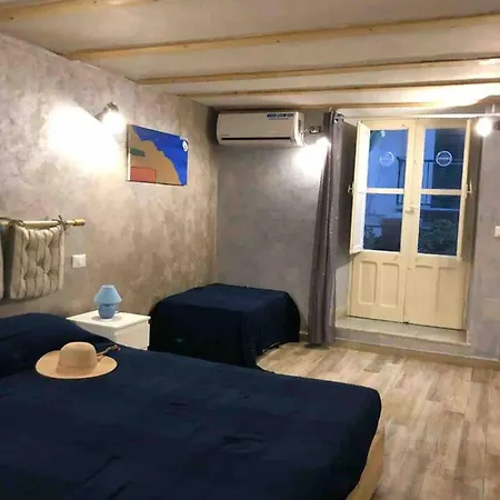 Vakantiehuis Charming House In Cefalu, Near City Centre
