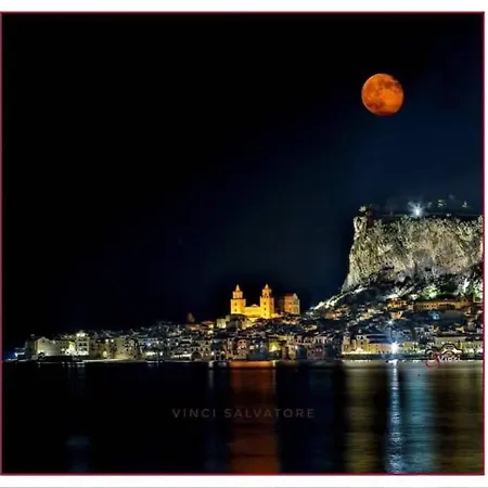Charming House In Cefalu, Near City Centre